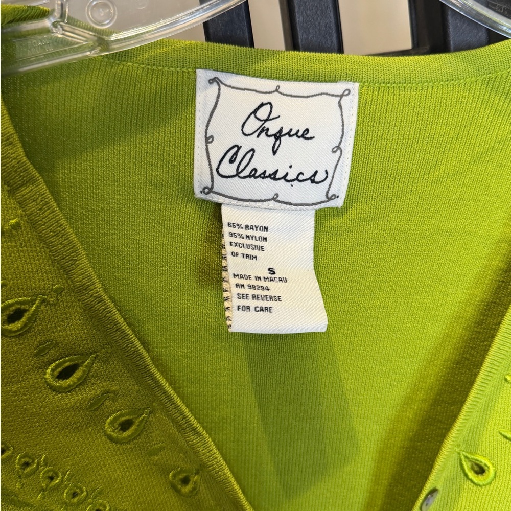 Classic Bright Green Button-Up Cardigan - Picture 3 of 8
